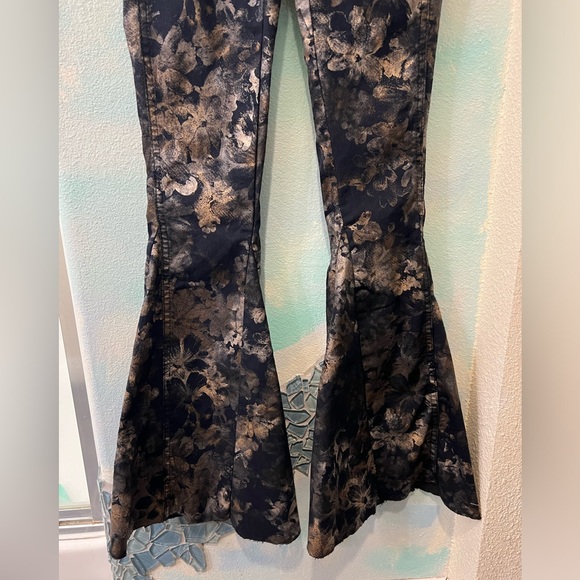 NWOT We The Free Black & Gold Floral Flare Pants - Picture 3 of 10
